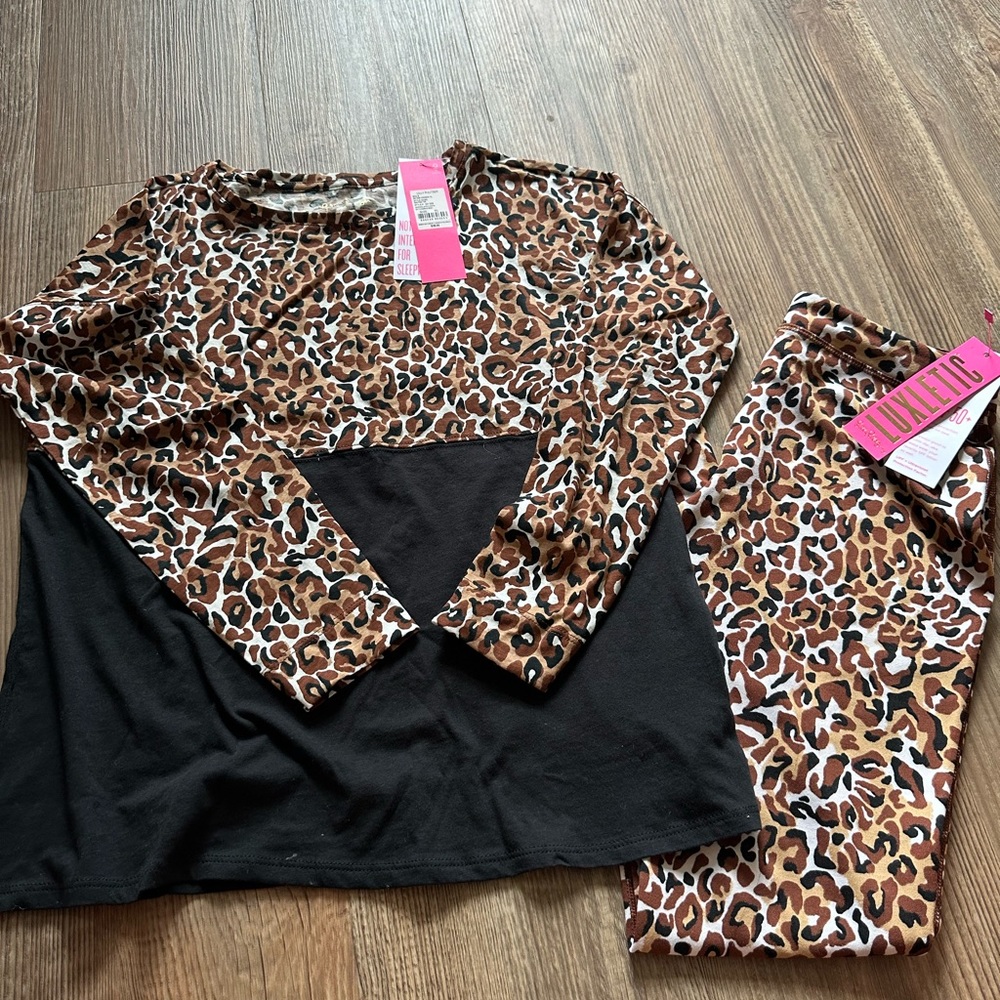 Lilly Pulitzer girls size xl 12/14 set: luxletic pants and mini finn top